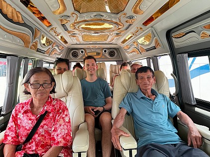 แท็กซี่รับส่งนักท่องเที่ยวชะอำ | Cha-Am Tourist Taxi